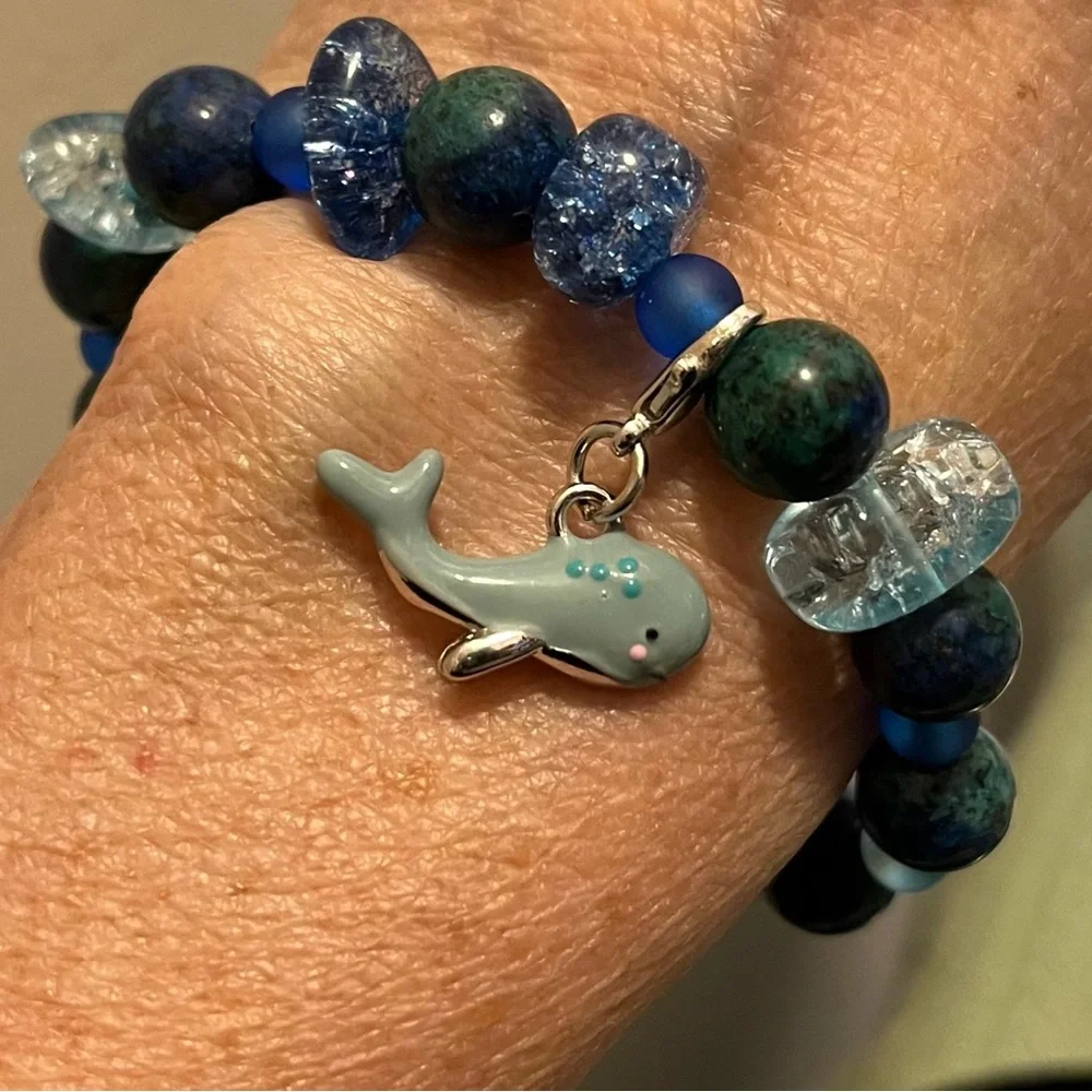 Blue Beaded Stretch Bracelet with Whale Charm - Picture 8 of 9
